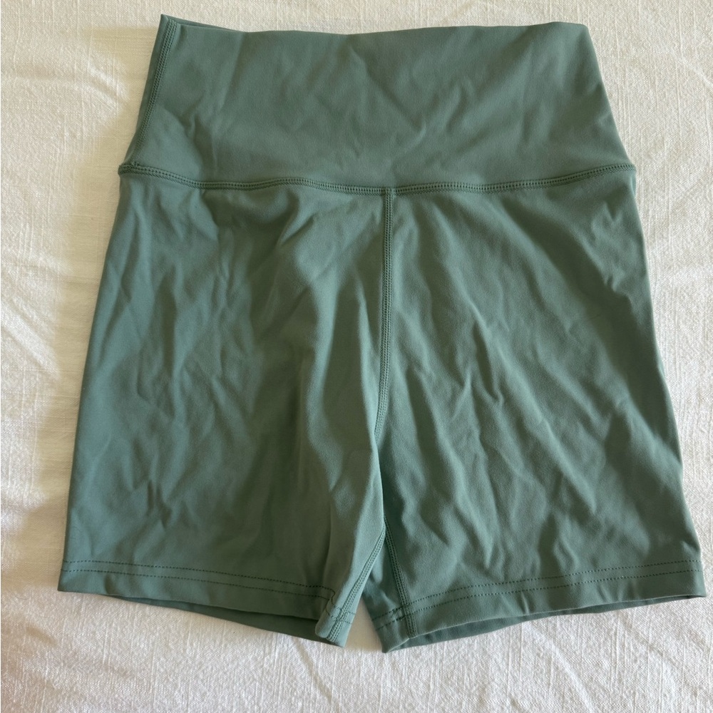 NWOT DAILY DRILLS GO! Shortie Shorts